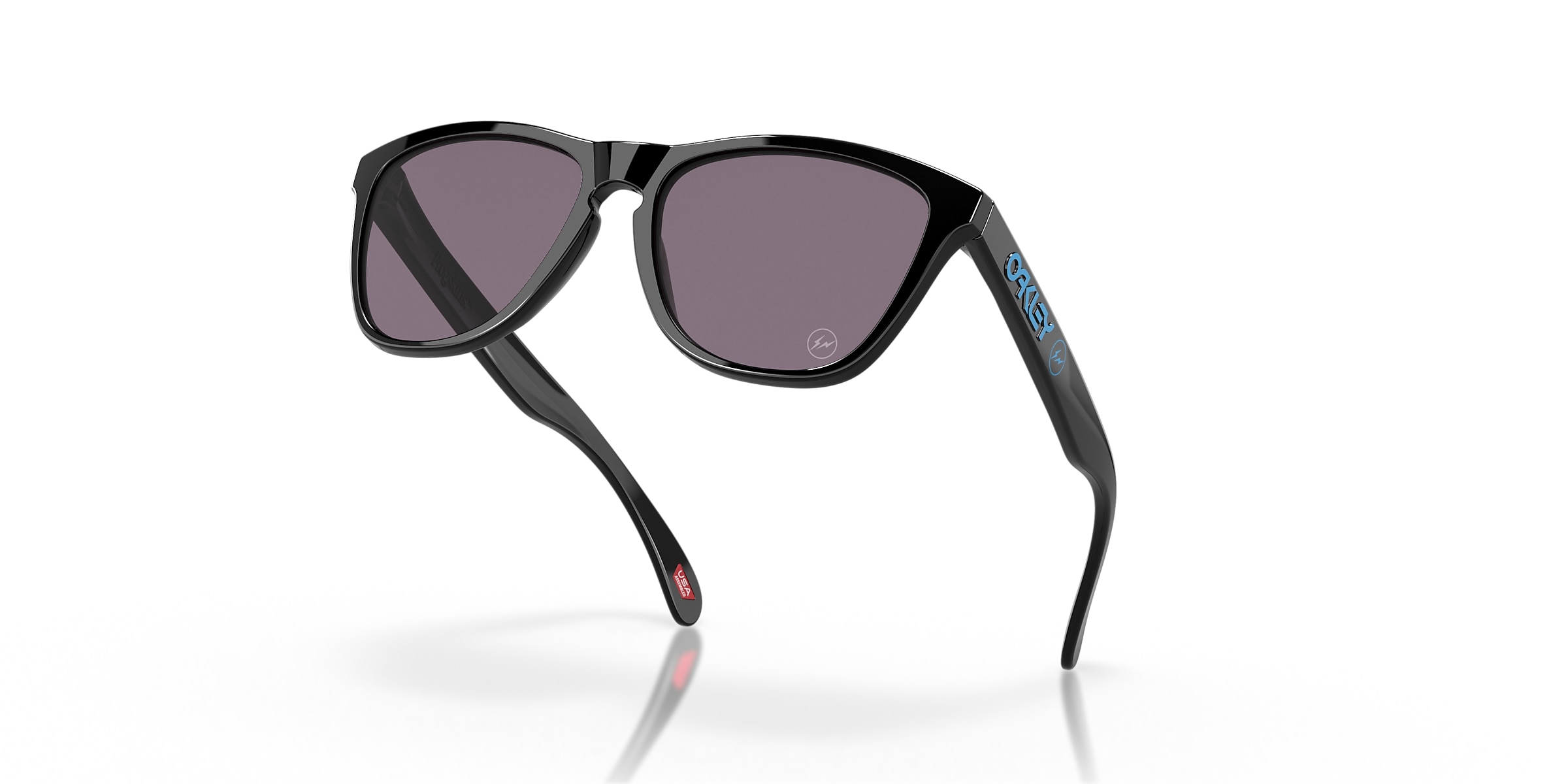 Oakley Sunglasses OO9245 OAKLEY X FRAGMENT - FROGSKINS™ (LOW BRIDGE FIT)